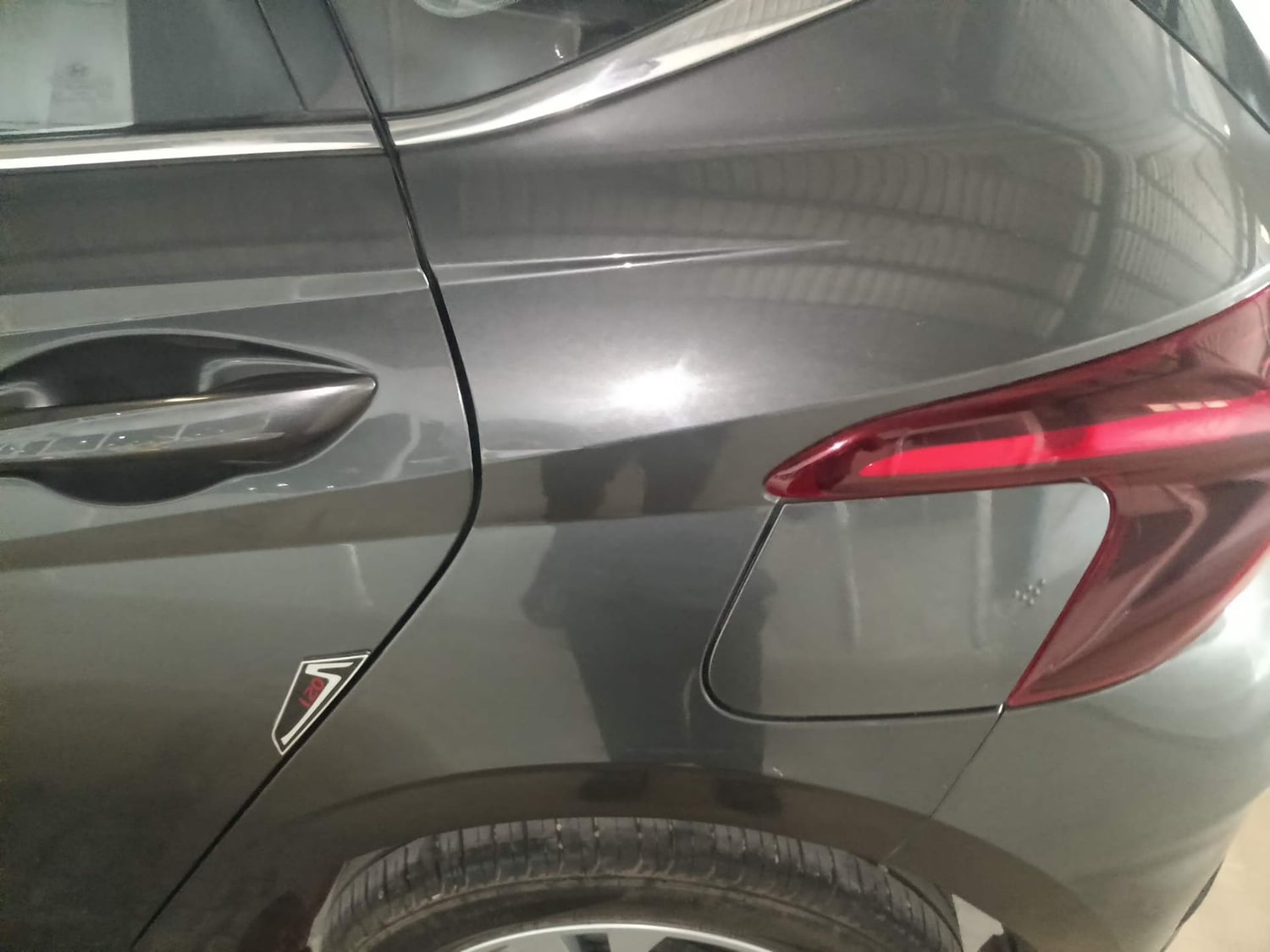 Used 2024 Hyundai i20 Sportz (O) 1.2 IVT Petrol Automatic dents MINOR SCRATCH