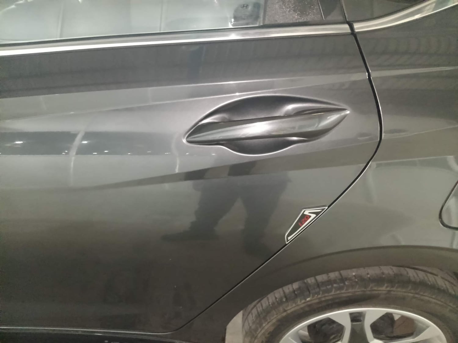 Used 2024 Hyundai i20 Sportz (O) 1.2 IVT Petrol Automatic dents MINOR SCRATCH