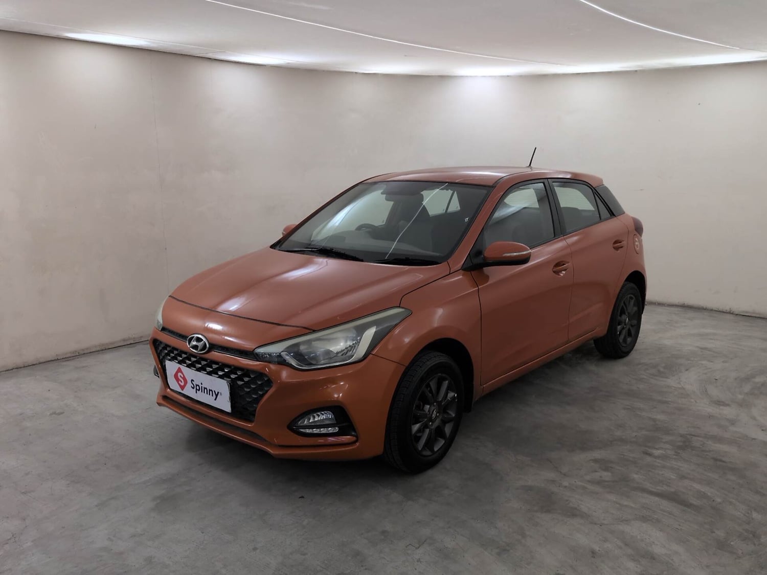 Used 2018 Hyundai Elite i20 Asta 1.2 Petrol Manual exterior LEFT FRONT CORNER VIEW