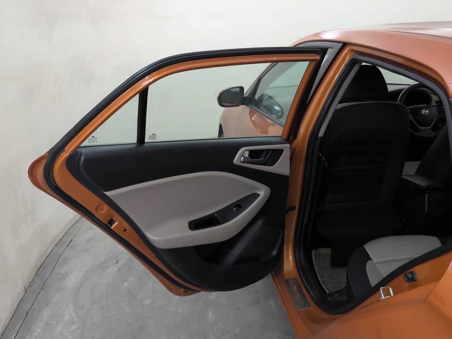 Used 2018 Hyundai Elite i20 Asta 1.2 Petrol Manual interior LEFT REAR DOOR OPEN VIEW