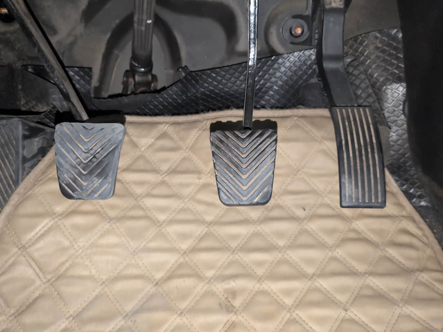 Used 2018 Hyundai Elite i20 Asta 1.2 Petrol Manual interior PEDALS VIEW