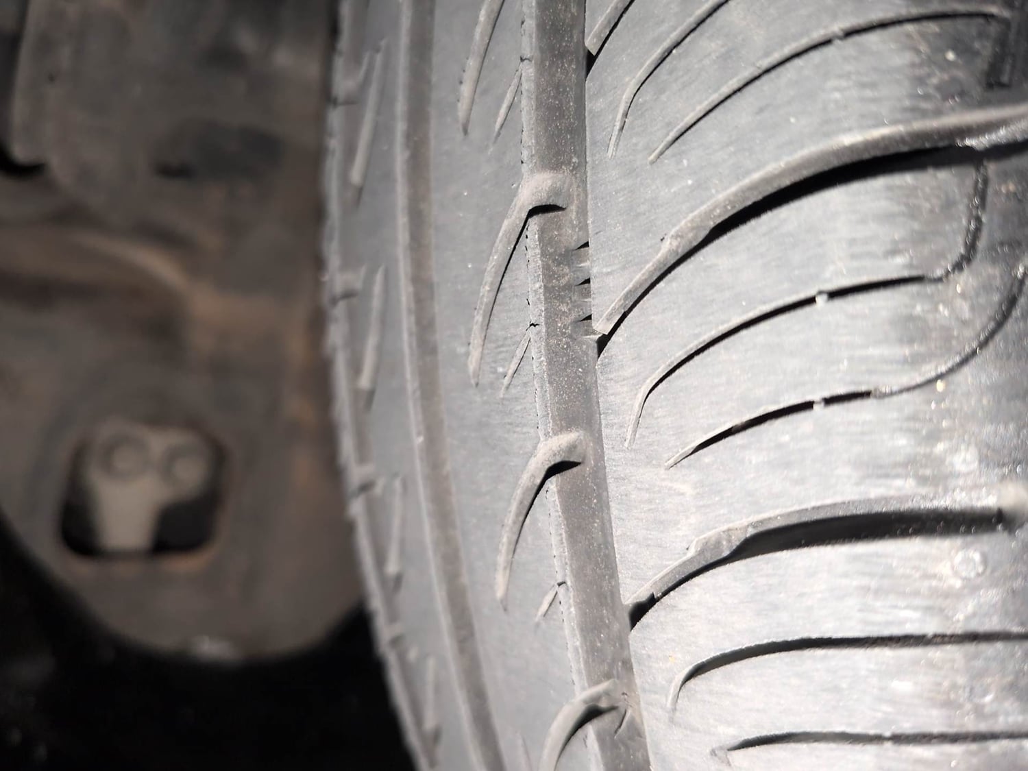 Used 2018 Hyundai Elite i20 Asta 1.2 Petrol Manual tyres LEFT FRONT TYRE TREAD VIEW