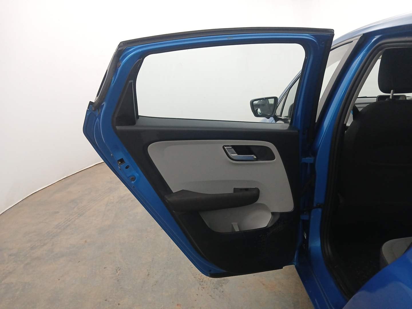 Used 2021 Tata Altroz XZ Petrol Petrol Manual interior LEFT REAR DOOR OPEN VIEW