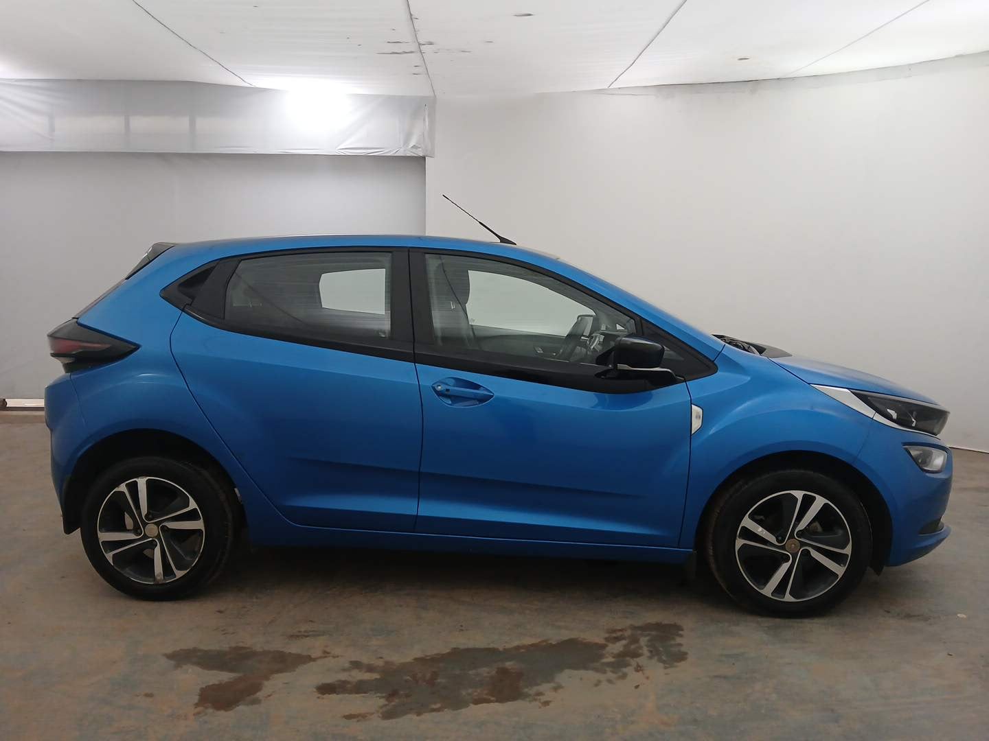 Used 2021 Tata Altroz XZ Petrol Petrol Manual exterior RIGHT SIDE VIEW
