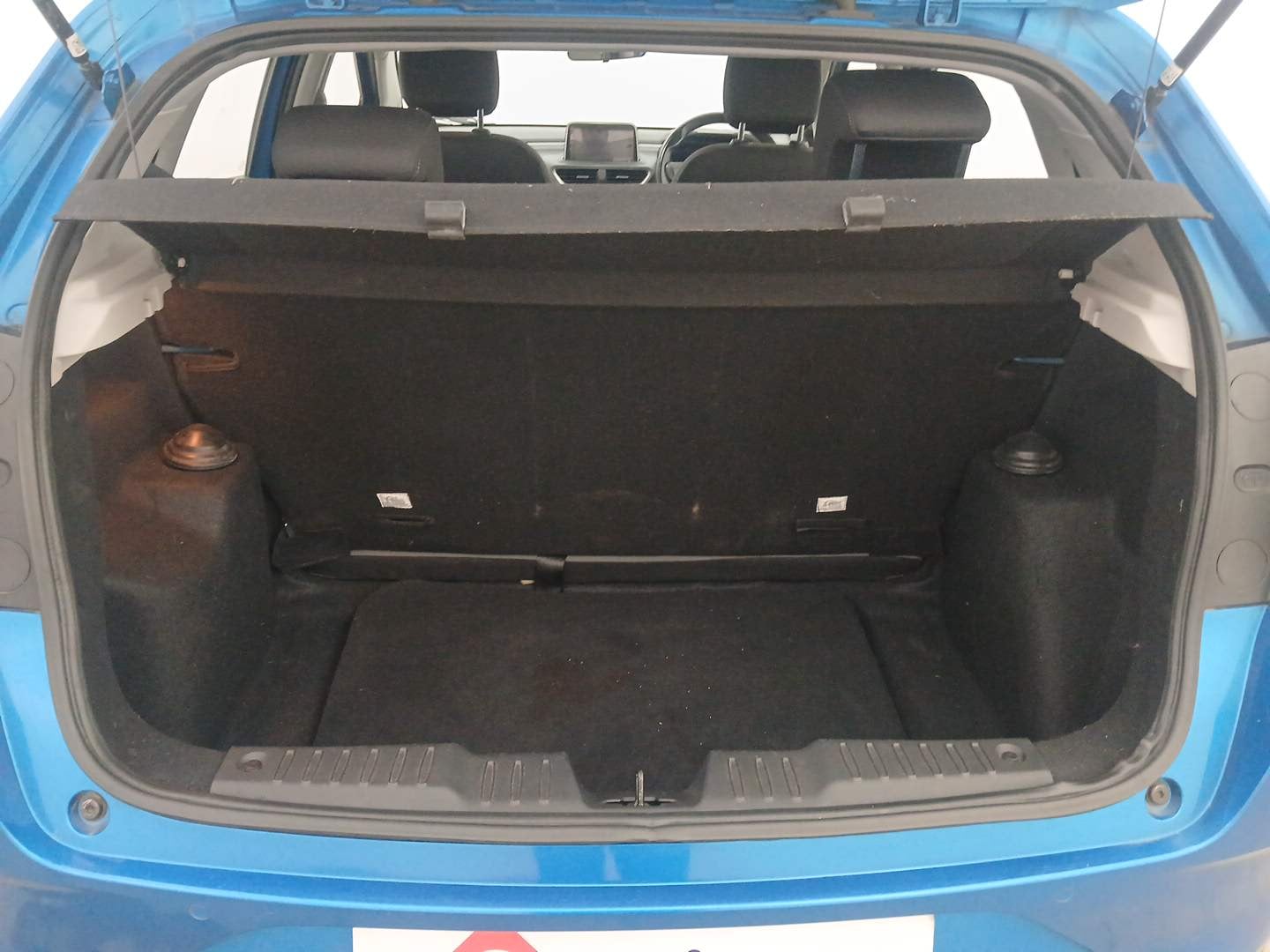 Used 2021 Tata Altroz XZ Petrol Petrol Manual interior DICKY INSIDE VIEW