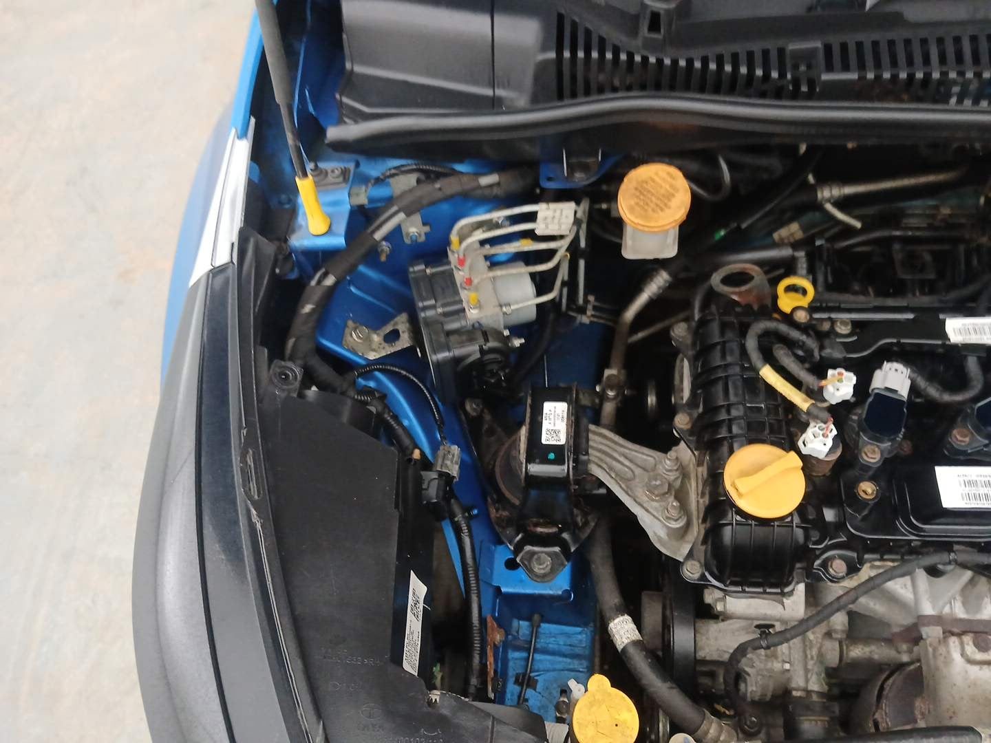 Used 2021 Tata Altroz XZ Petrol Petrol Manual engine ENGINE RIGHT SIDE VIEW