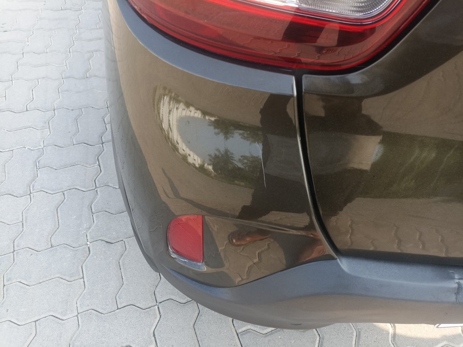 Used 2024 Renault Kwid RXT 1.0L Petrol Manual dents MINOR SCRATCH