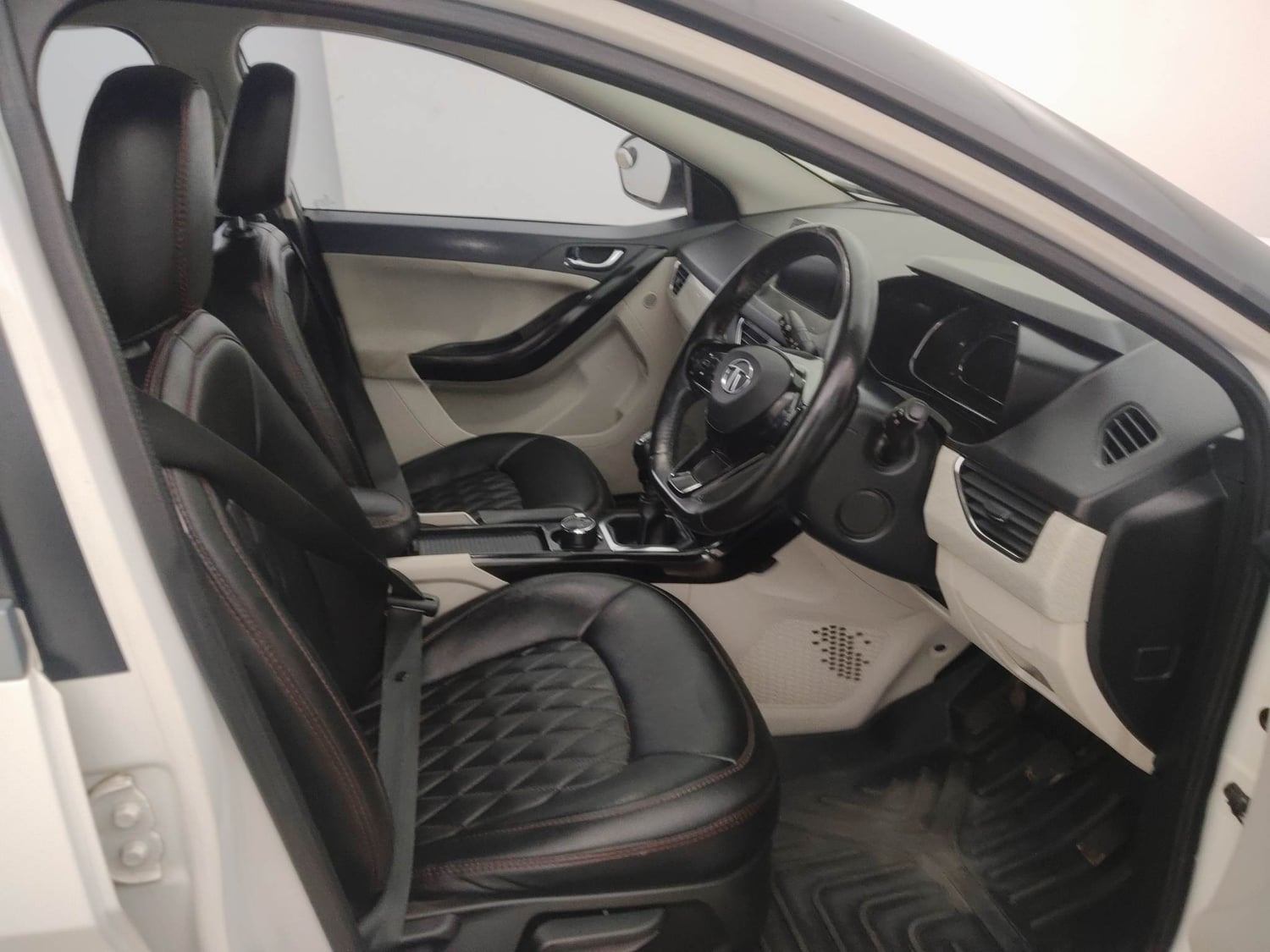 Used 2021 Tata Nexon XZ Plus (O) Diesel Diesel Manual interior RIGHT SIDE FRONT DOOR CABIN VIEW