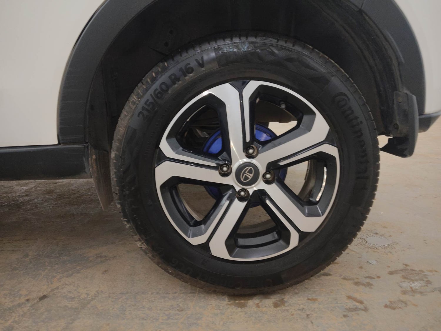 Used 2021 Tata Nexon XZ Plus (O) Diesel Diesel Manual tyres LEFT REAR TYRE RIM VIEW