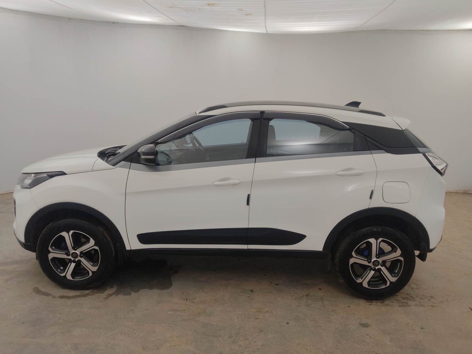 Used 2021 Tata Nexon XZ Plus (O) Diesel Diesel Manual exterior LEFT SIDE VIEW