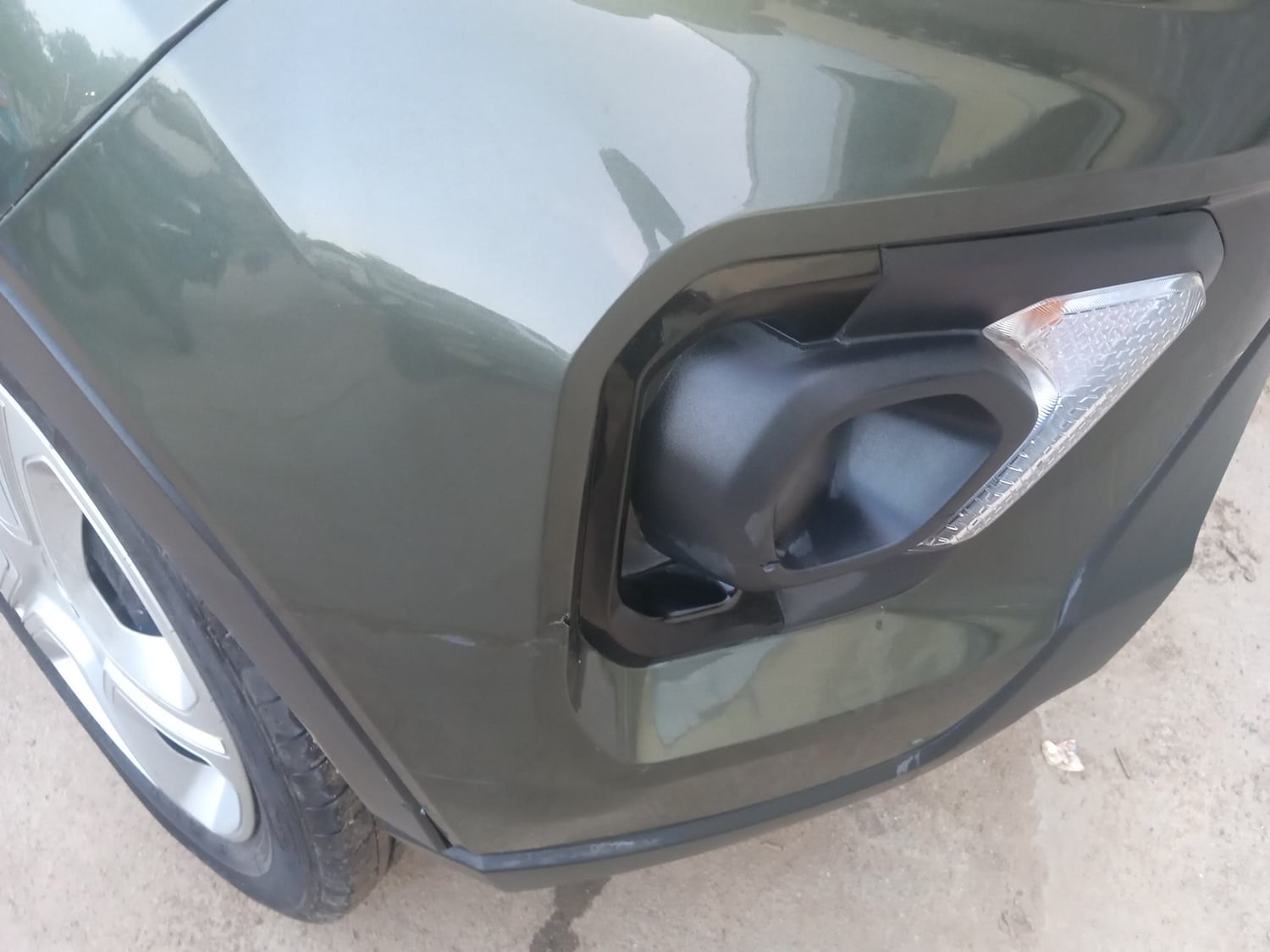 Used 2022 Tata Nexon XMA Petrol Automatic dents MINOR SCRATCH