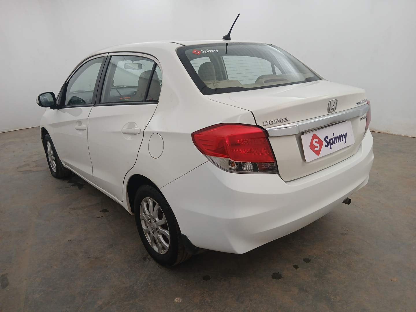 Used 2013 Honda Amaze 1.2 VX i-VTEC Petrol Manual exterior LEFT REAR CORNER VIEW