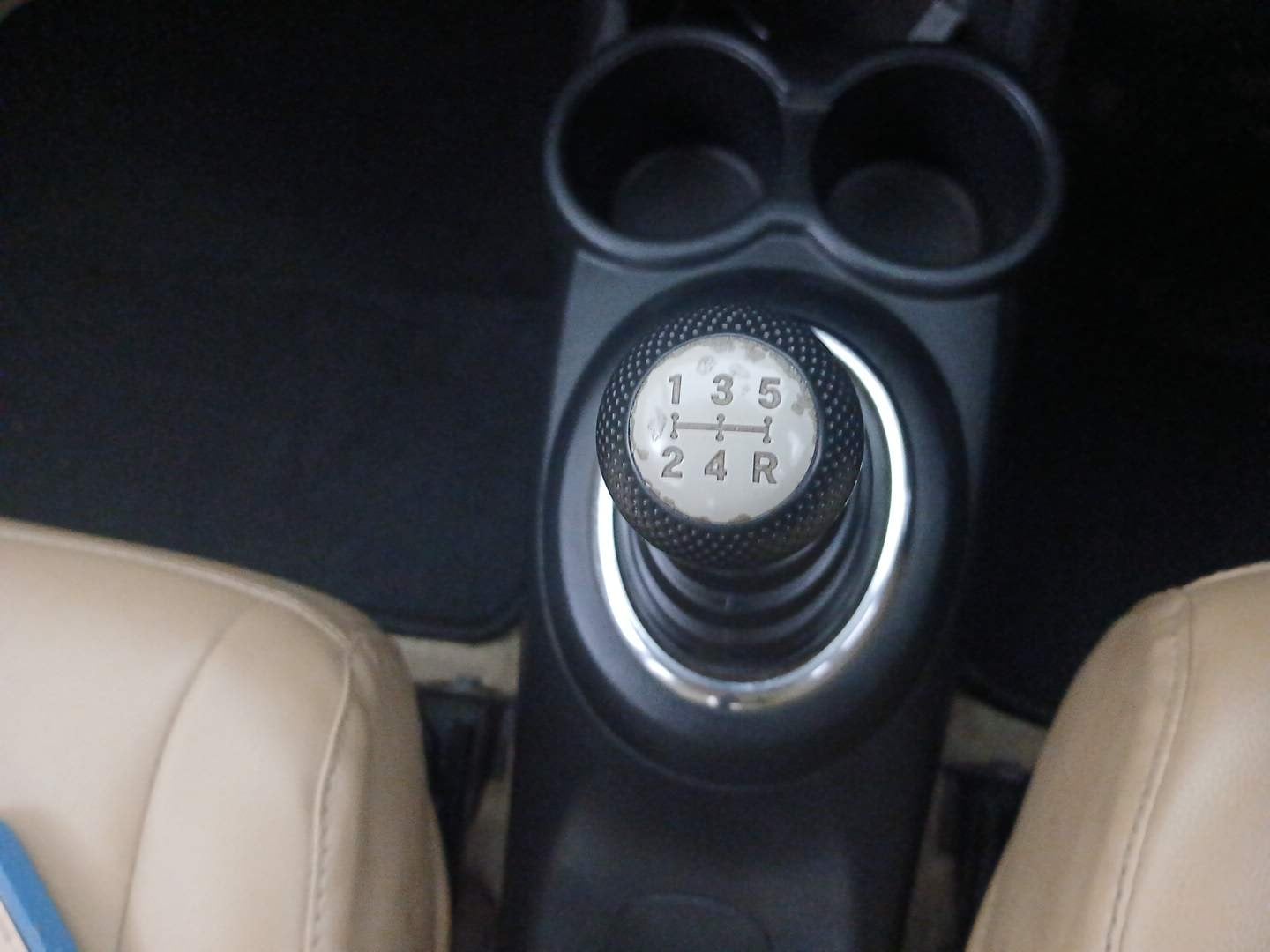 Used 2013 Honda Amaze 1.2 VX i-VTEC Petrol Manual interior GEAR  KNOB VIEW