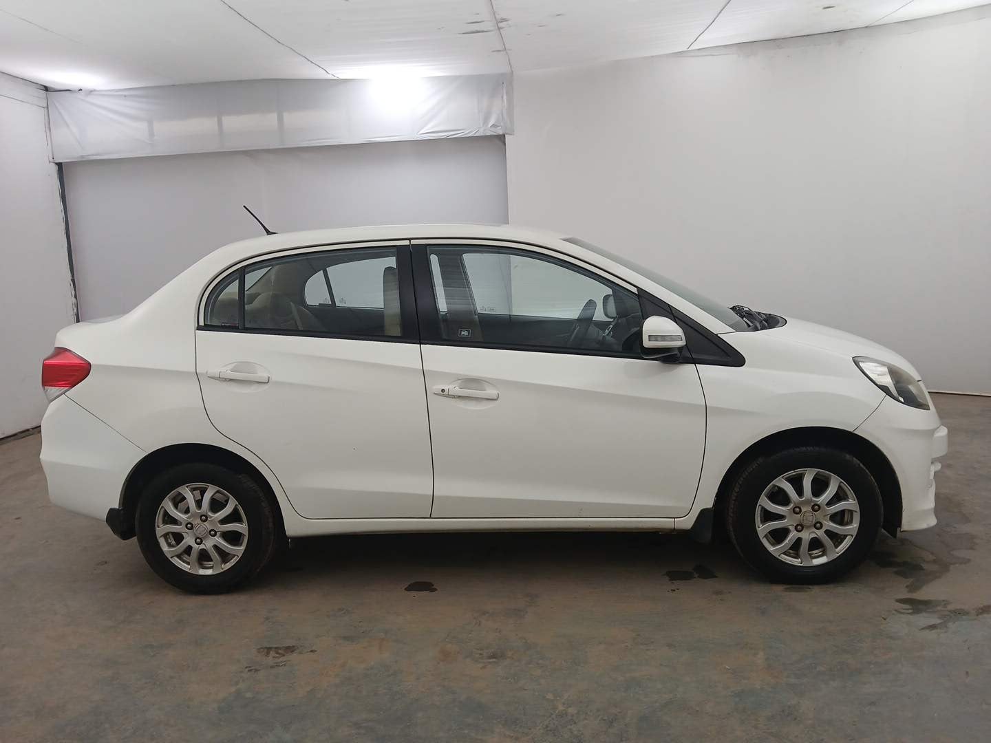 Used 2013 Honda Amaze 1.2 VX i-VTEC Petrol Manual exterior RIGHT SIDE VIEW