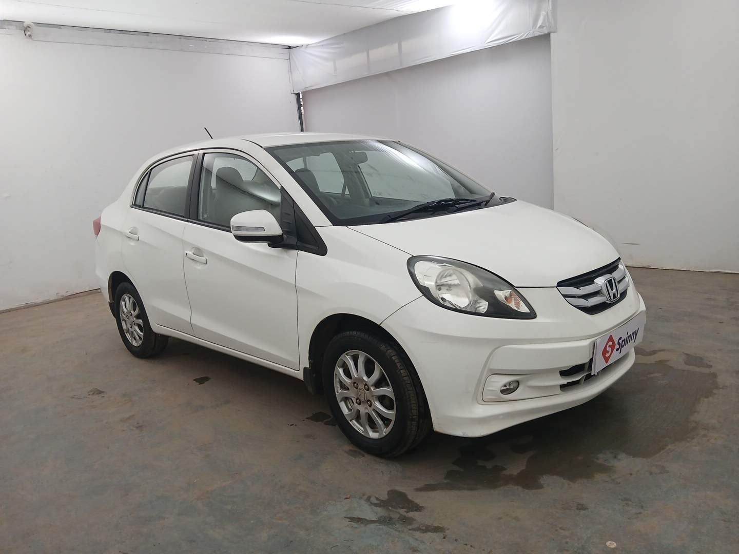 Used 2013 Honda Amaze 1.2 VX i-VTEC Petrol Manual exterior RIGHT FRONT CORNER VIEW