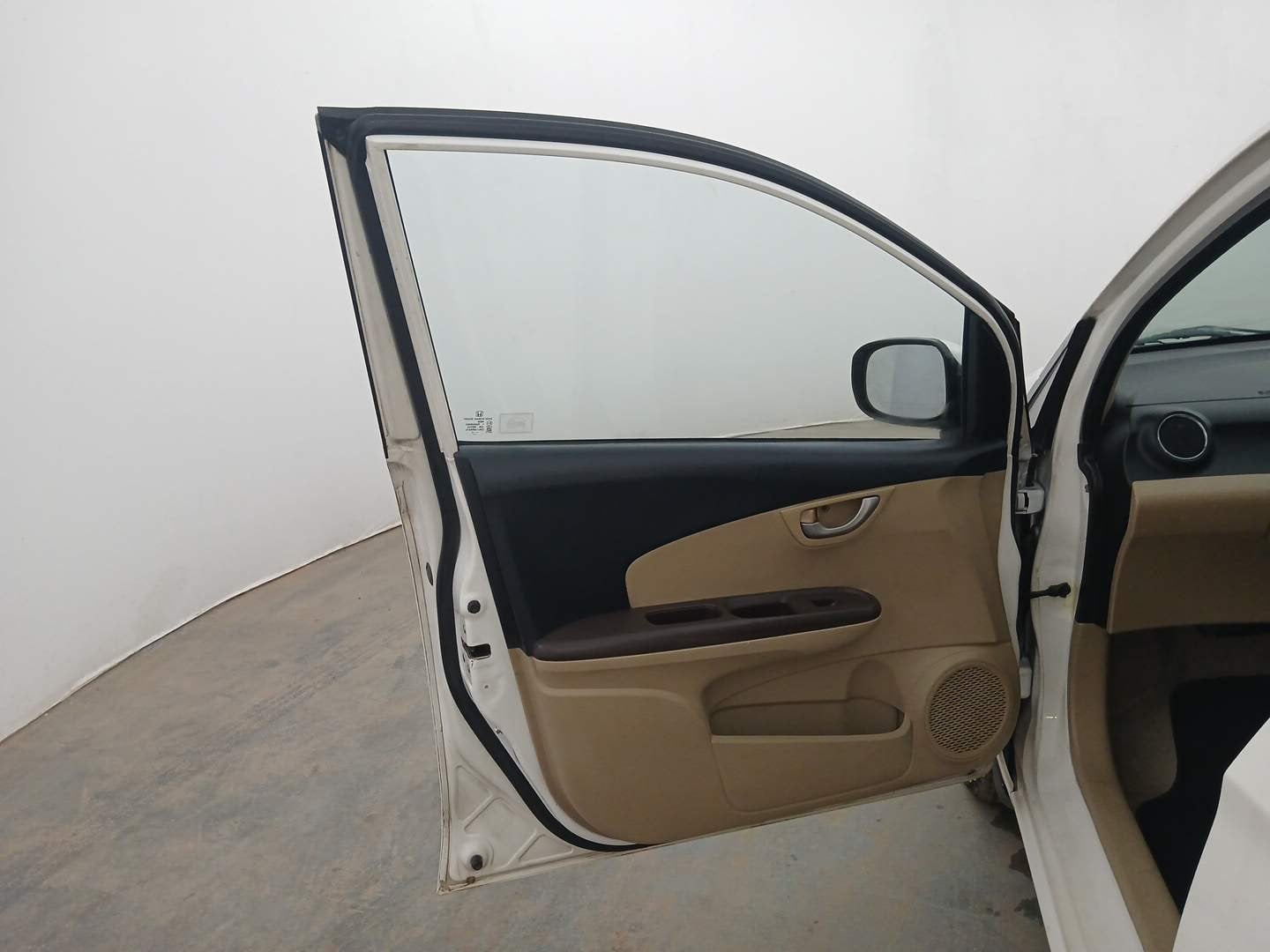 Used 2013 Honda Amaze 1.2 VX i-VTEC Petrol Manual interior LEFT FRONT DOOR OPEN VIEW