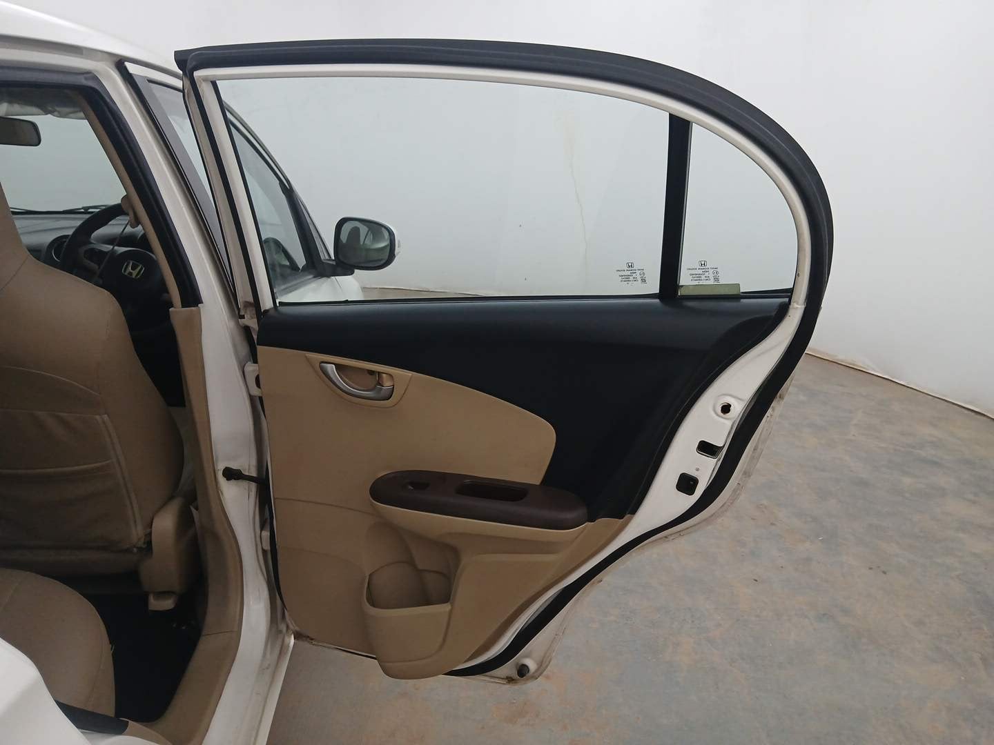 Used 2013 Honda Amaze 1.2 VX i-VTEC Petrol Manual interior RIGHT REAR DOOR OPEN VIEW