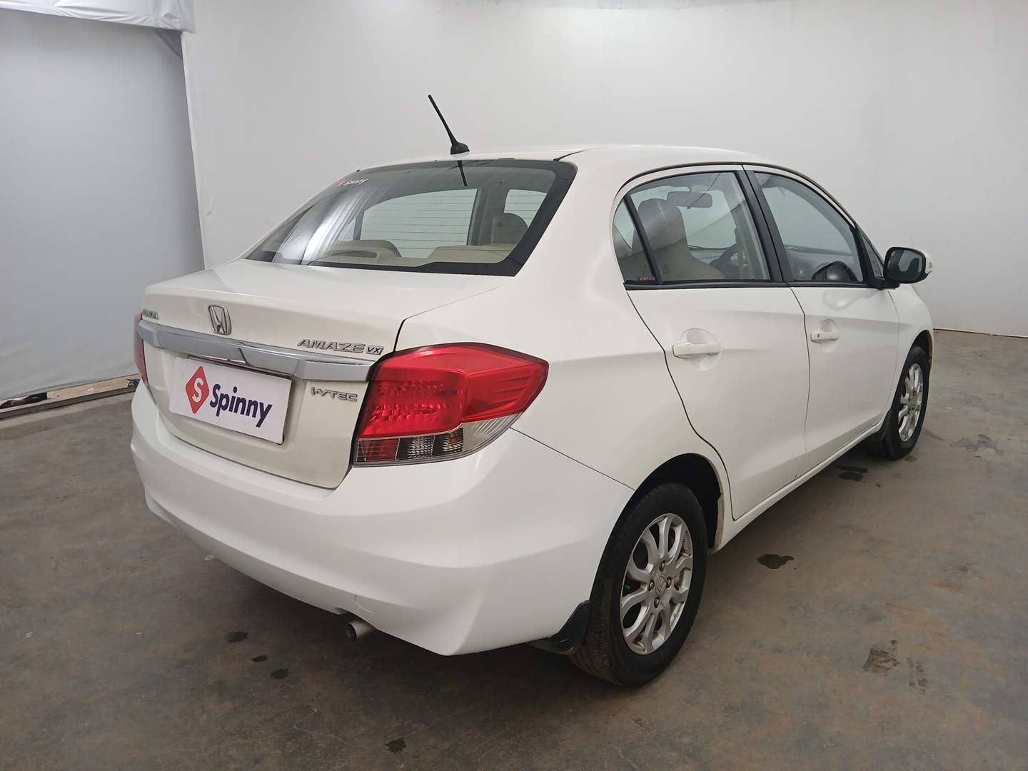 Used 2013 Honda Amaze 1.2 VX i-VTEC Petrol Manual exterior RIGHT REAR CORNER VIEW