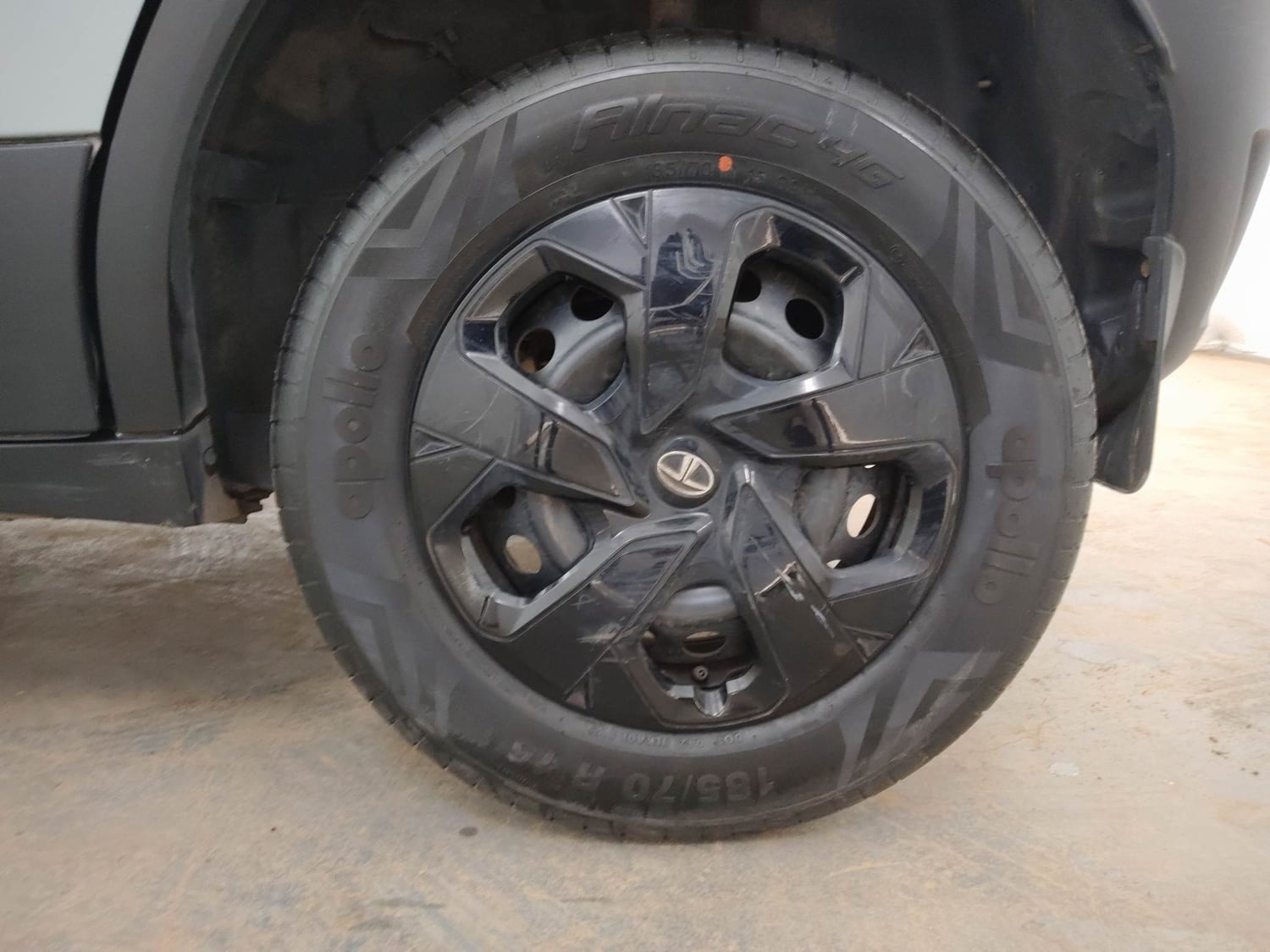 Used 2022 Tata Punch Adventure MT Petrol Manual tyres LEFT REAR TYRE RIM VIEW