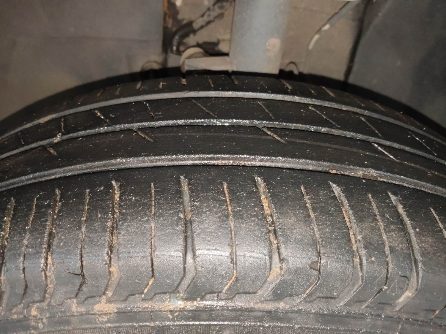Used 2022 Tata Punch Adventure MT Petrol Manual tyres LEFT FRONT TYRE TREAD VIEW