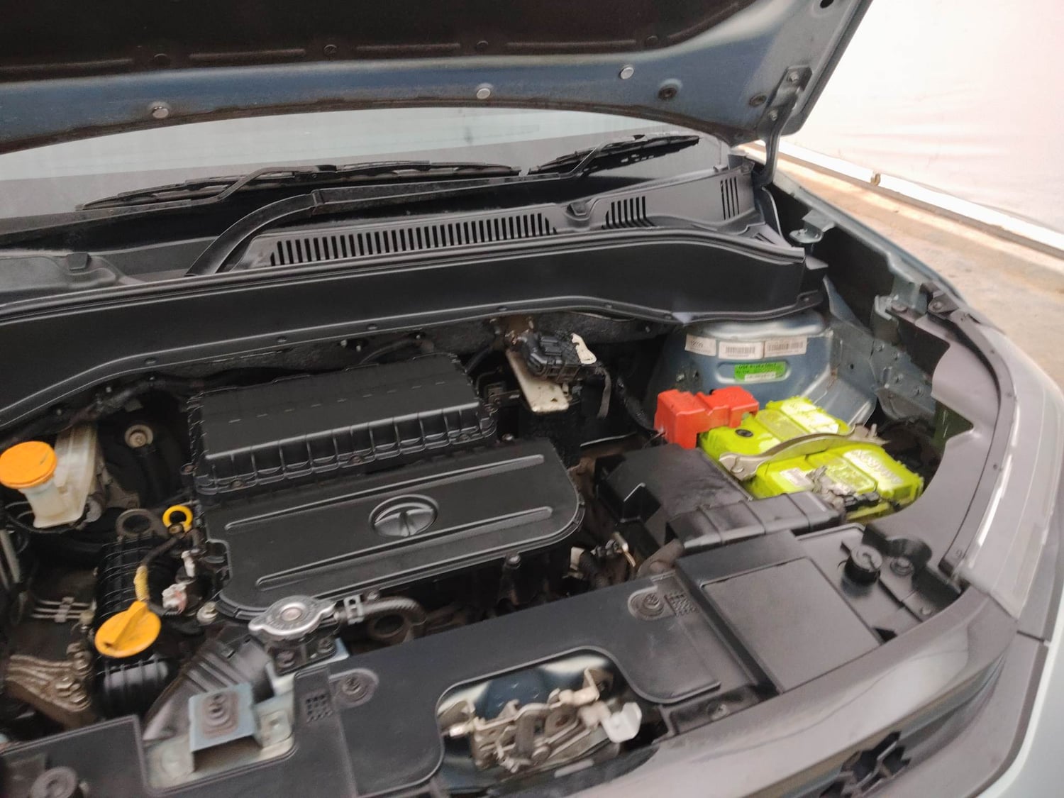 Used 2022 Tata Punch Adventure MT Petrol Manual engine ENGINE LEFT SIDE VIEW