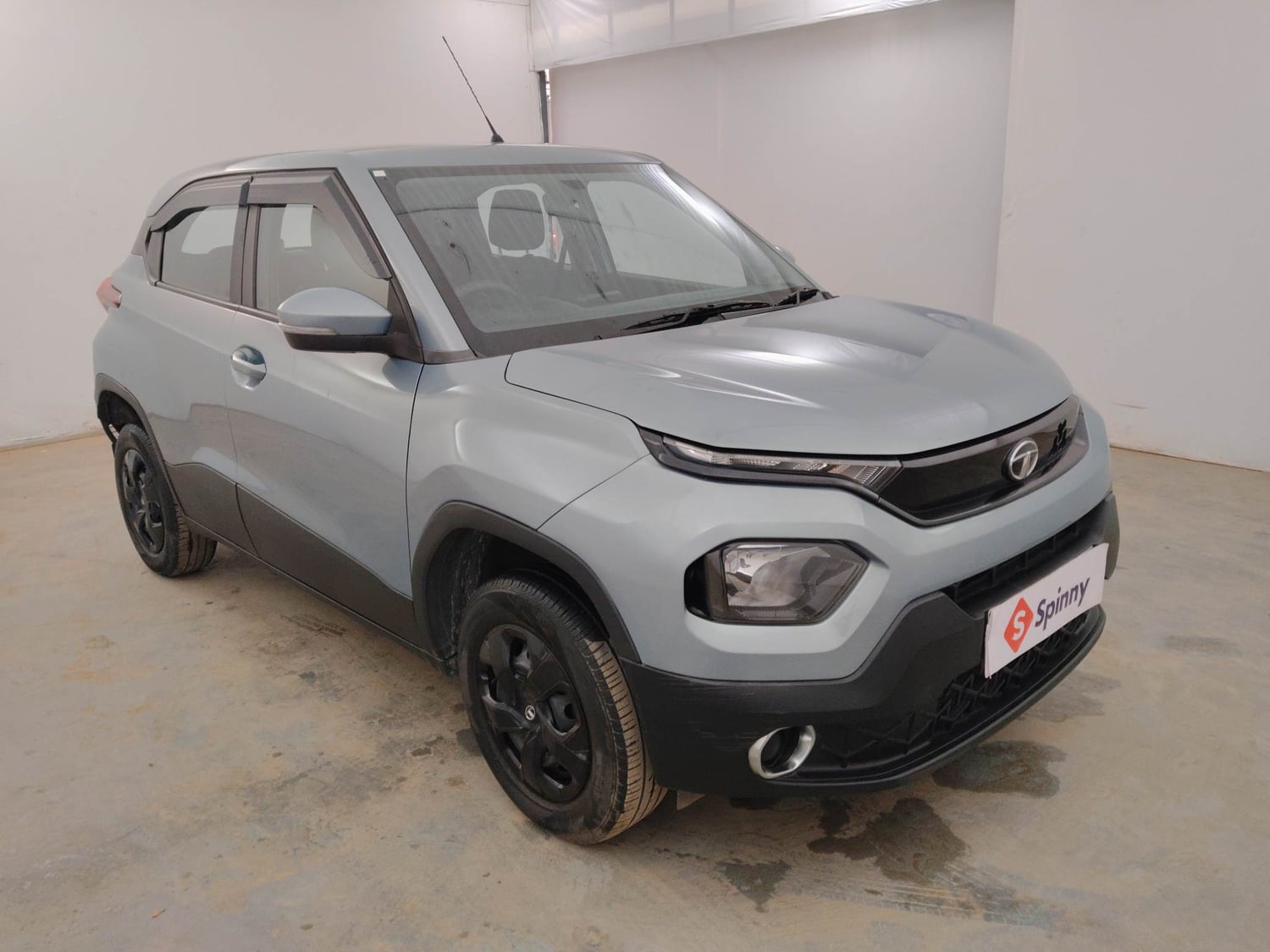 Used 2022 Tata Punch Adventure MT Petrol Manual exterior RIGHT FRONT CORNER VIEW
