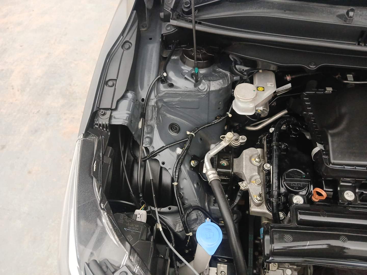 Used 2024 Maruti Suzuki Baleno Zeta AGS Petrol Automatic engine ENGINE RIGHT SIDE VIEW
