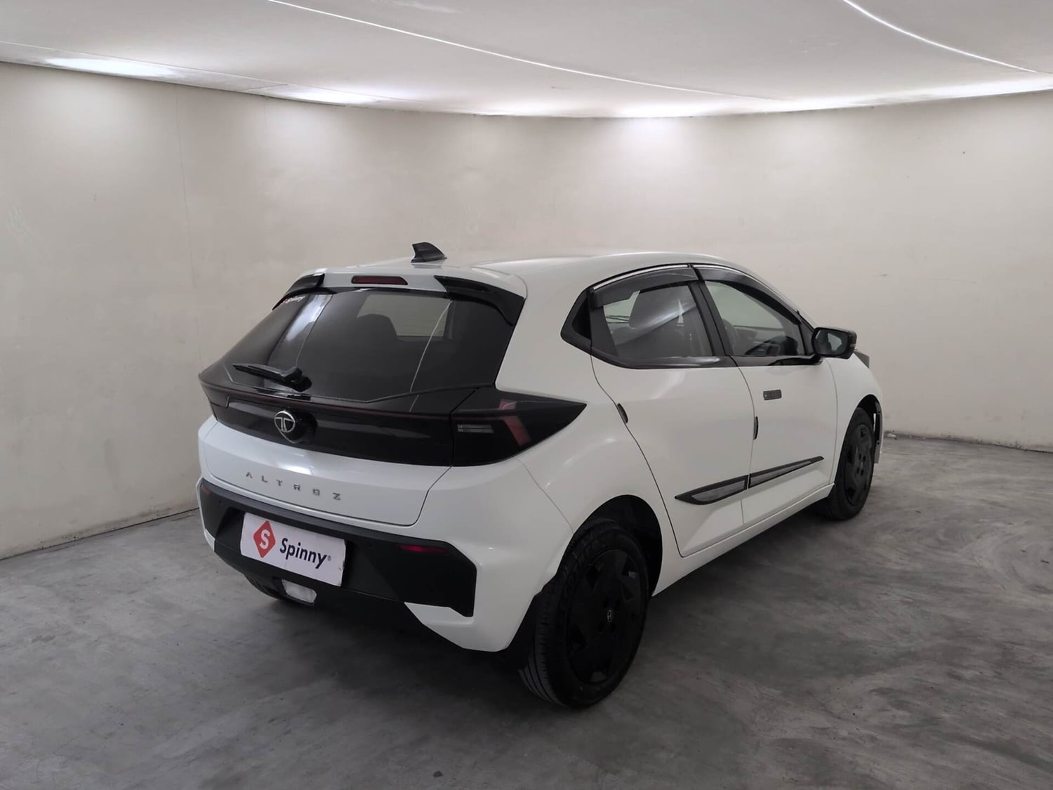 Used 2026 Tata Altroz Creative Petrol 5MT Petrol Manual exterior RIGHT REAR CORNER VIEW