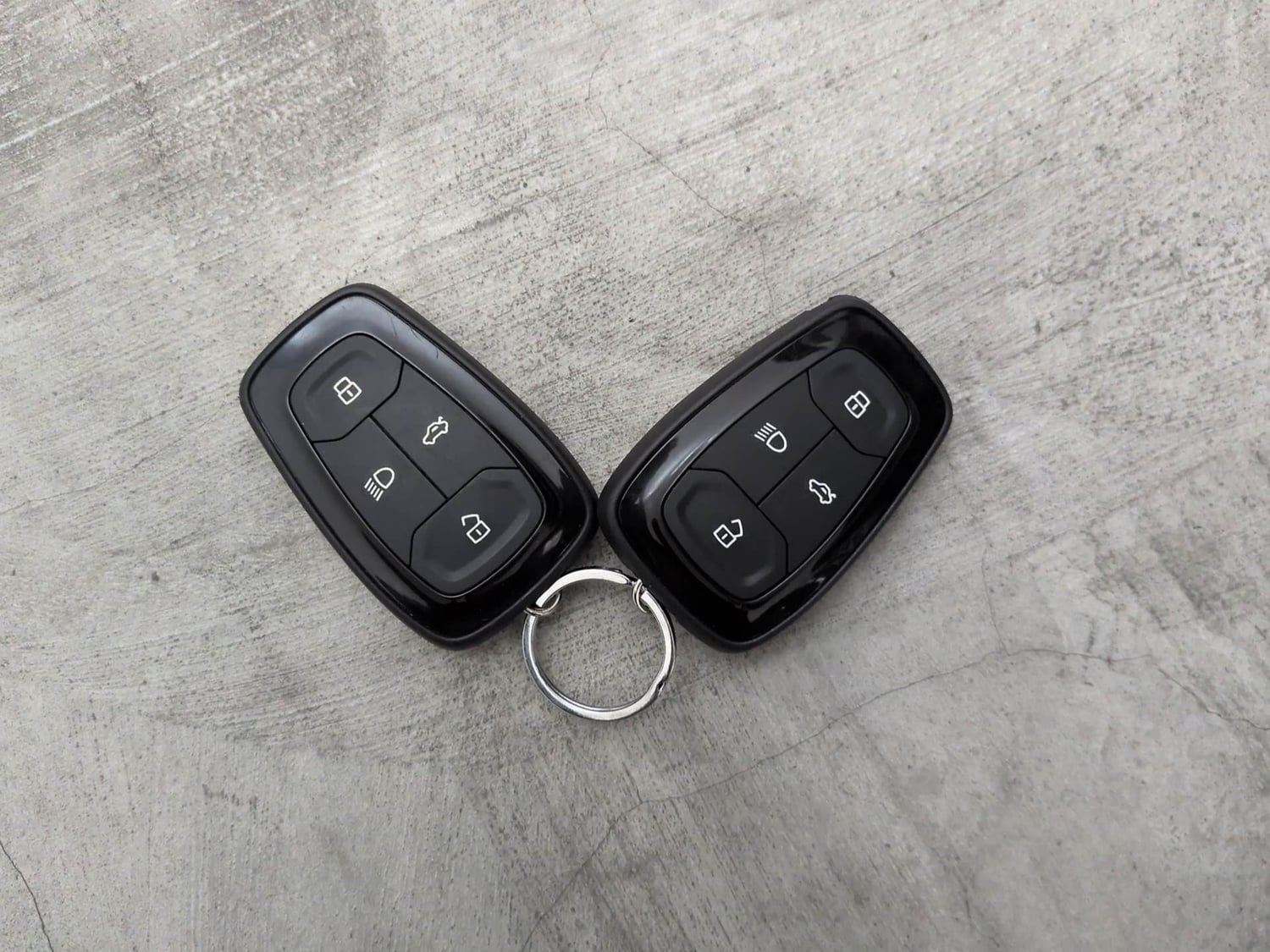 Used 2026 Tata Altroz Creative Petrol 5MT Petrol Manual extra CAR KEY VIEW
