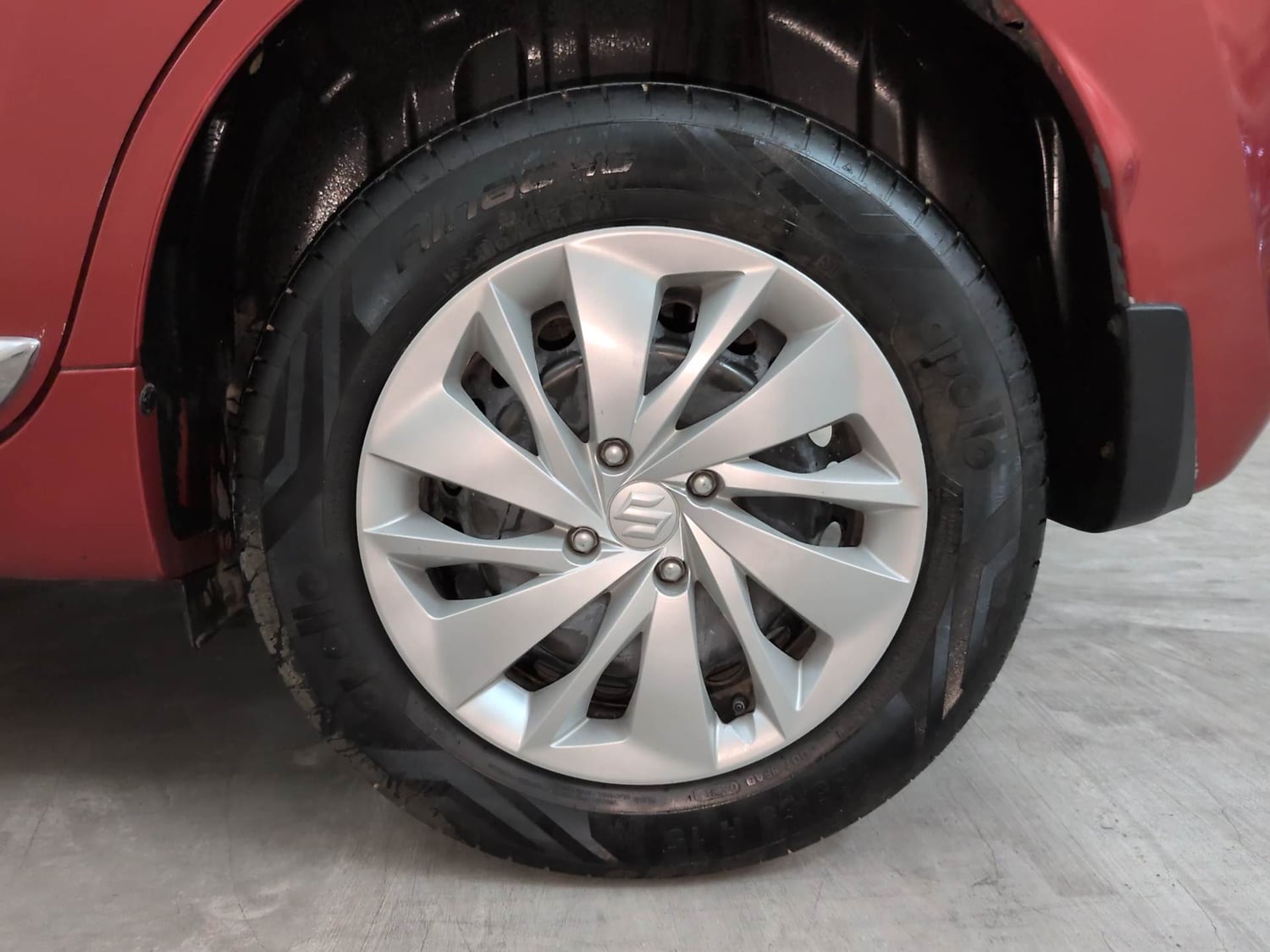 Used 2024 Maruti Suzuki Baleno Delta MT Petrol Manual tyres LEFT REAR TYRE RIM VIEW