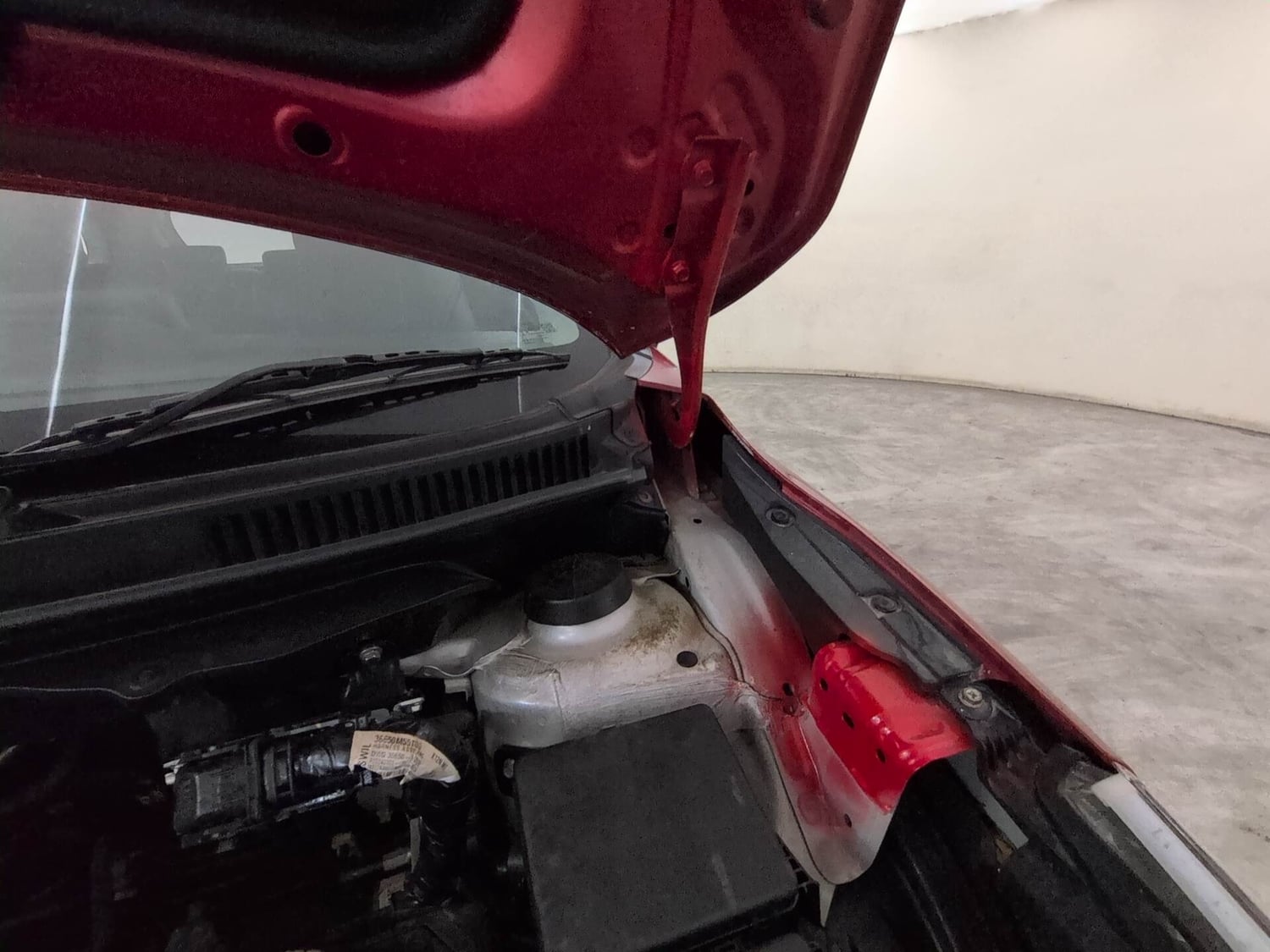 Used 2024 Maruti Suzuki Baleno Delta MT Petrol Manual engine ENGINE LEFT SIDE HINGE & APRON VIEW