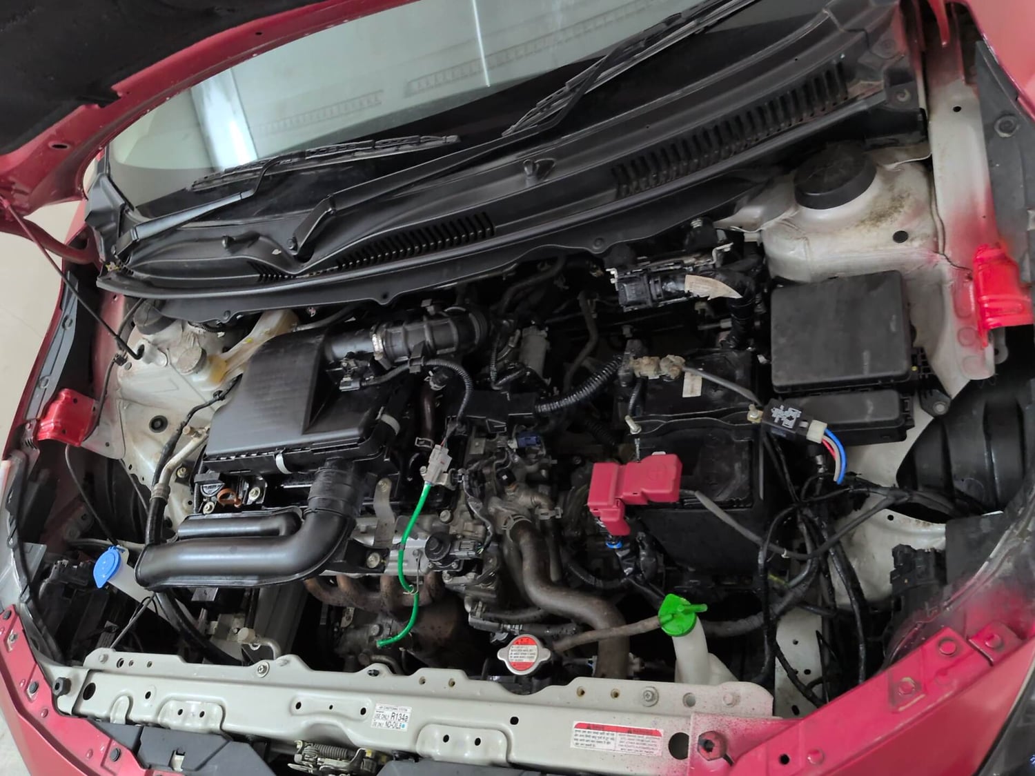 Used 2024 Maruti Suzuki Baleno Delta MT Petrol Manual engine ENGINE LEFT SIDE VIEW