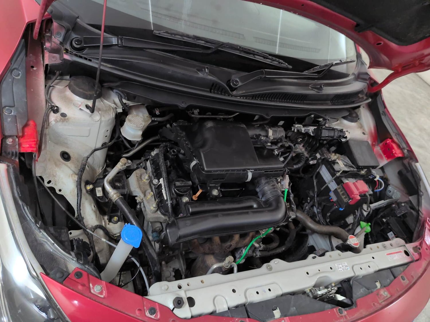 Used 2024 Maruti Suzuki Baleno Delta MT Petrol Manual engine ENGINE RIGHT SIDE VIEW