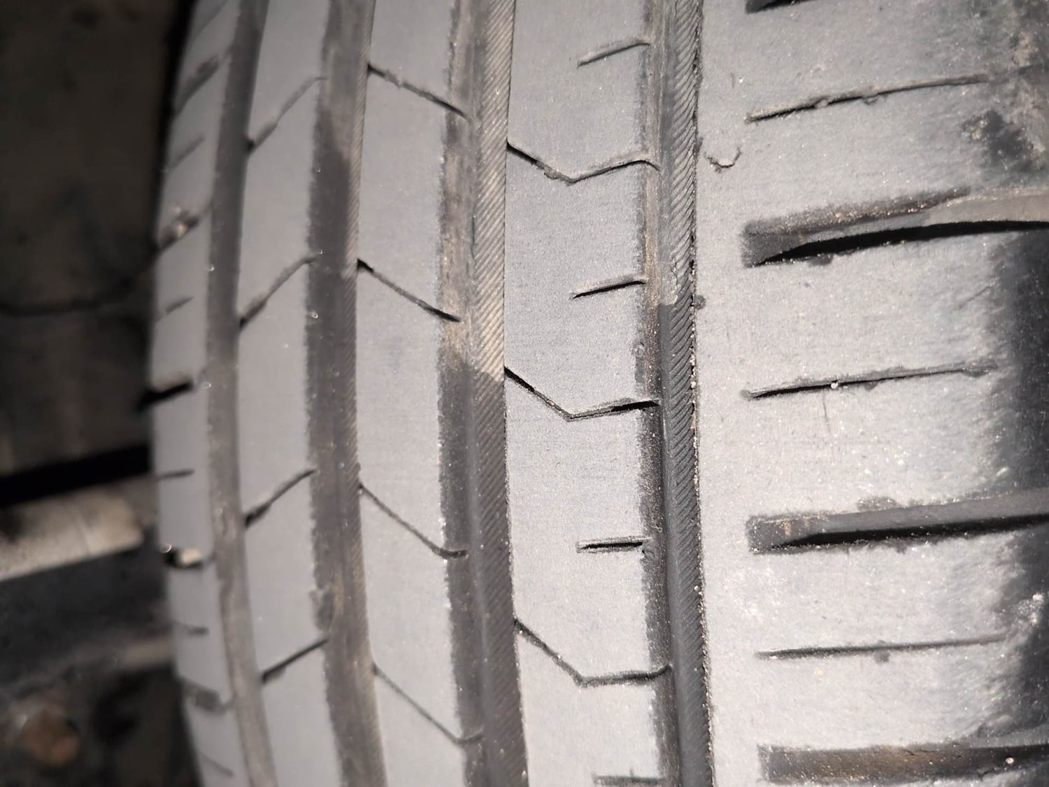 Used 2024 Maruti Suzuki Baleno Delta MT Petrol Manual tyres LEFT FRONT TYRE TREAD VIEW