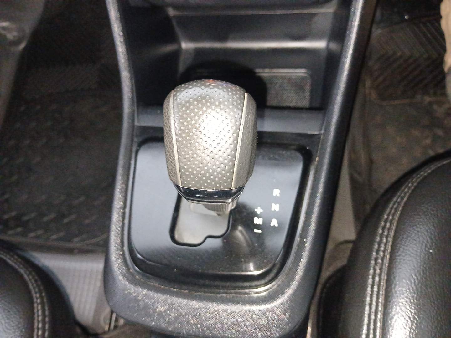 Used 2022 Tata Punch Adventure Rhythm Pack AMT Petrol Automatic interior GEAR  KNOB VIEW