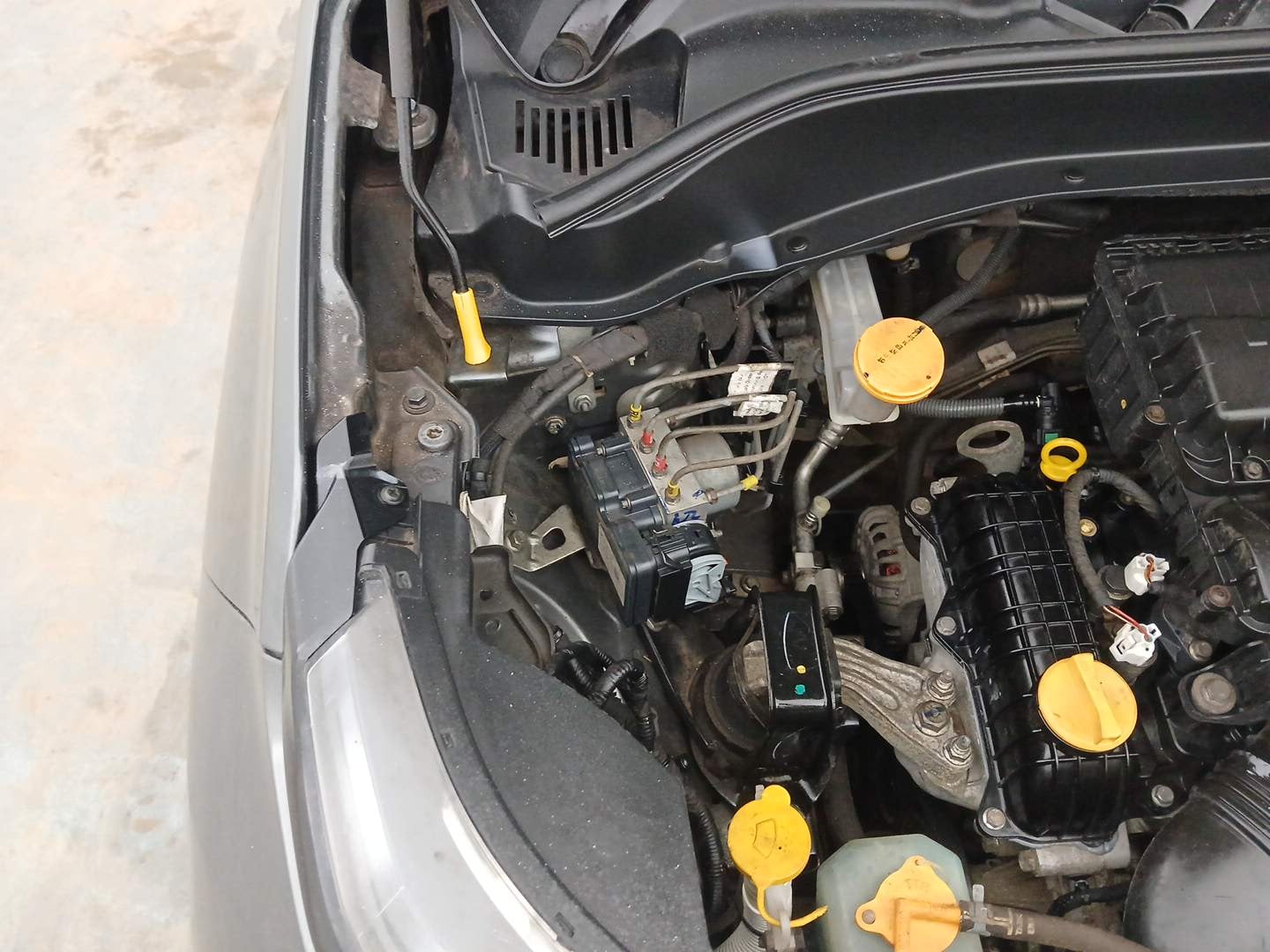 Used 2022 Tata Punch Adventure Rhythm Pack AMT Petrol Automatic engine ENGINE RIGHT SIDE VIEW