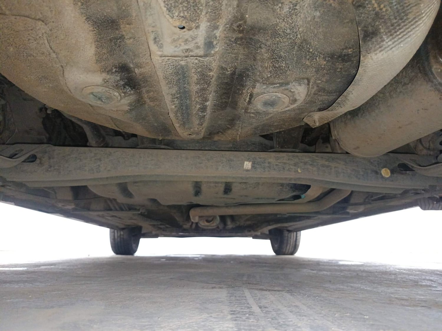 Used 2022 Hyundai i20 Asta (O) 1.2 IVT Petrol Automatic extra REAR UNDERBODY VIEW (TAKEN FROM REAR)