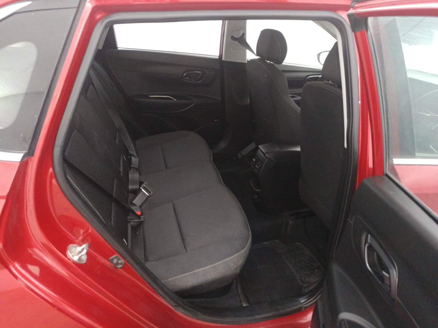 Used 2022 Hyundai i20 Asta (O) 1.2 IVT Petrol Automatic interior RIGHT SIDE REAR DOOR CABIN VIEW