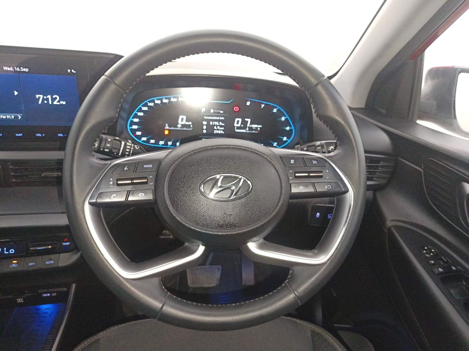 Used 2022 Hyundai i20 Asta (O) 1.2 IVT Petrol Automatic interior STEERING VIEW