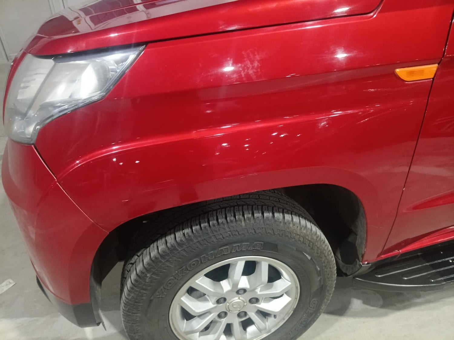 Used 2017 Mahindra TUV300 T8 mHAWK100 Dual Tone Diesel Manual dents MINOR SCRATCH