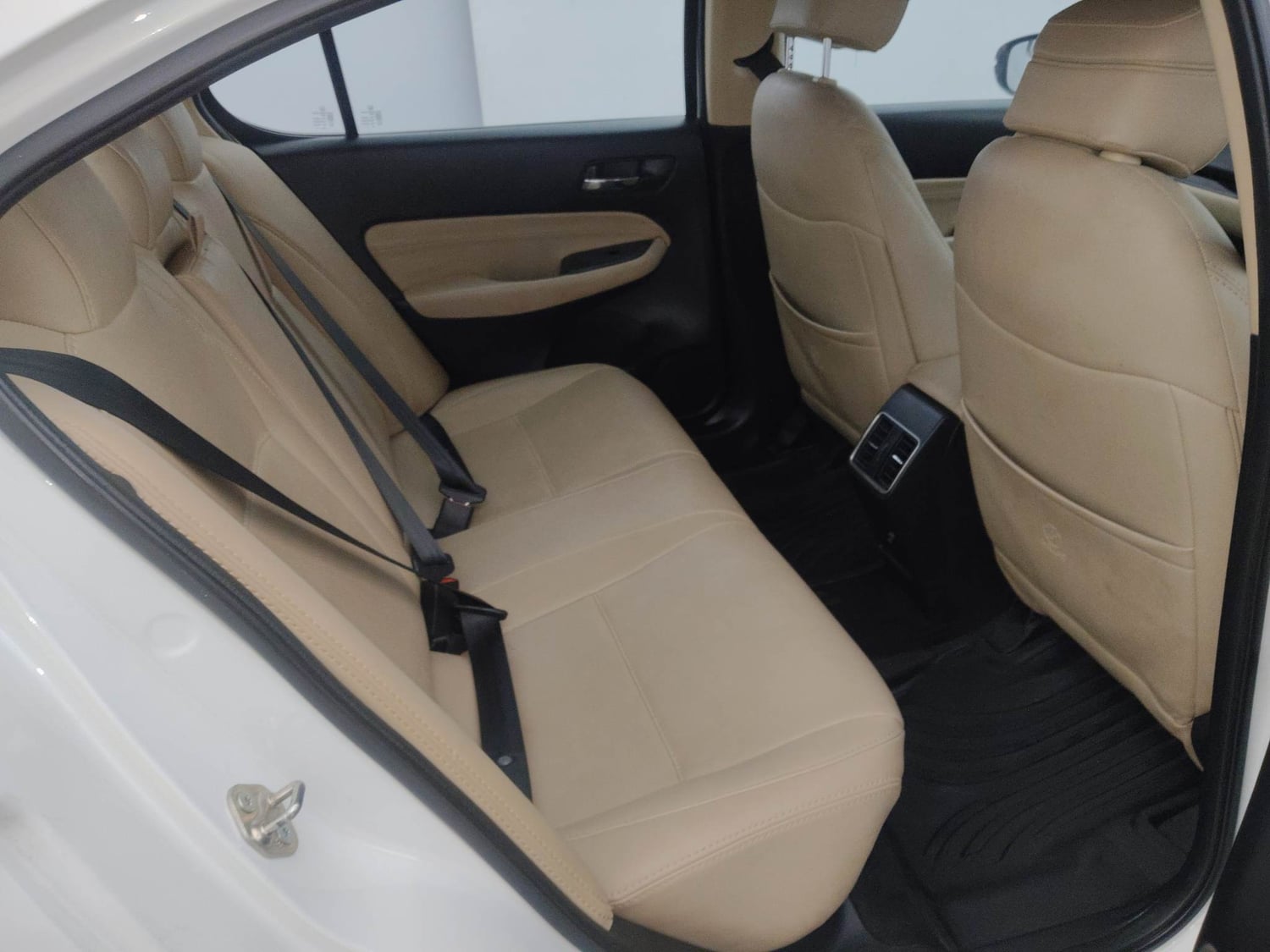 Used 2023 Honda City VX Petrol CVT Petrol Automatic interior RIGHT SIDE REAR DOOR CABIN VIEW