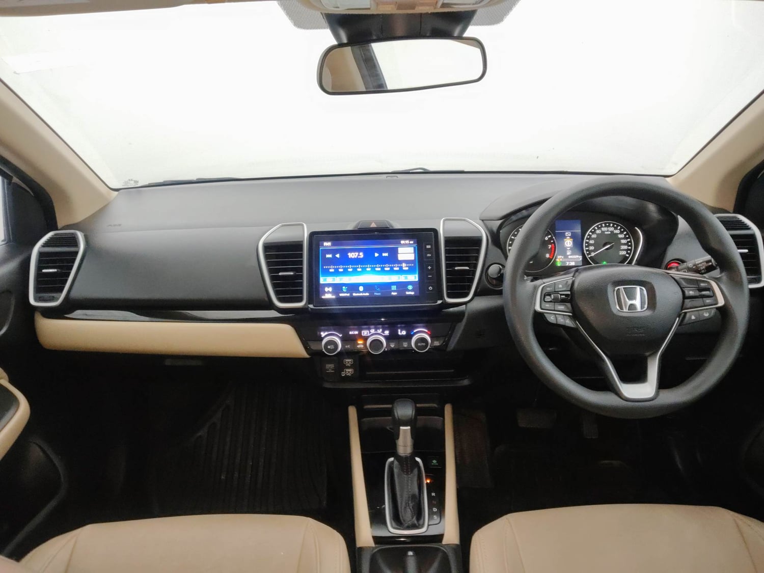 Used 2023 Honda City VX Petrol CVT Petrol Automatic interior DASHBOARD VIEW