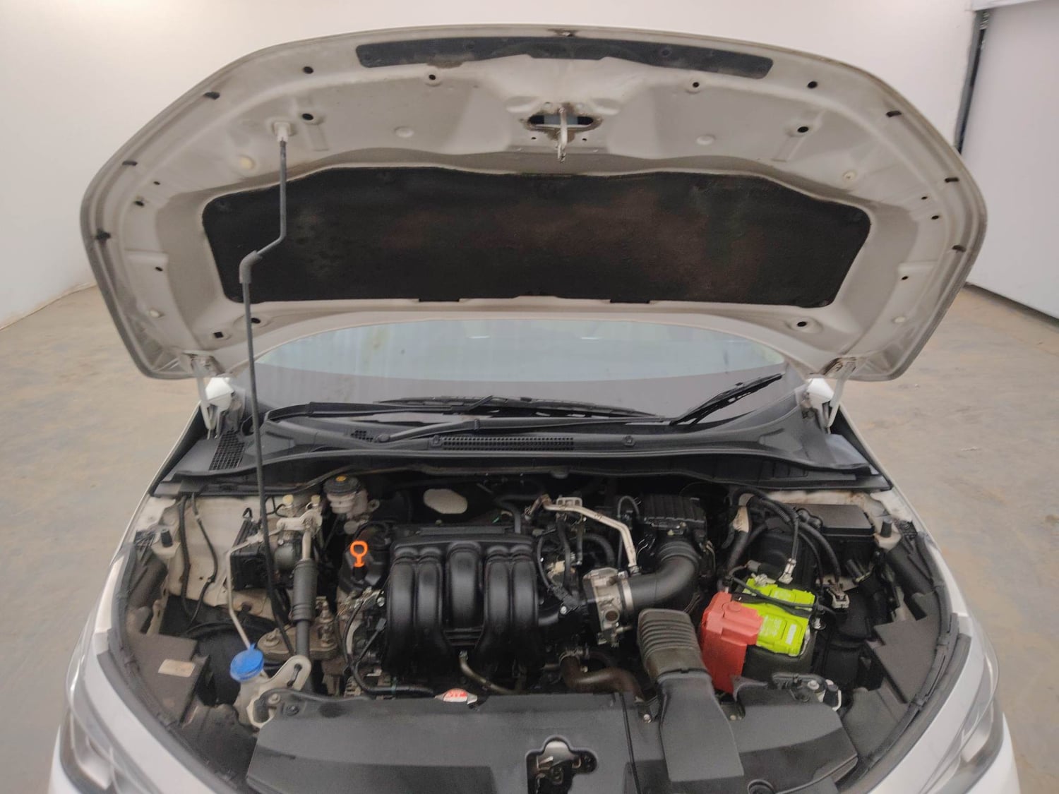 Used 2023 Honda City VX Petrol CVT Petrol Automatic engine ENGINE & BONNET OPEN FRONT VIEW