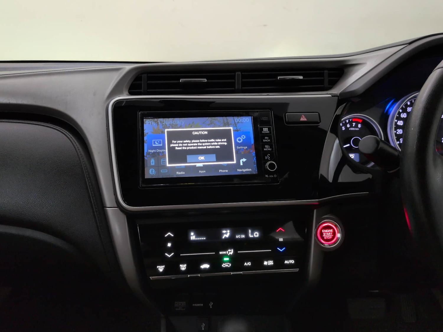 Used 2018 Honda City ZX CVT Petrol Petrol Automatic interior MUSIC SYSTEM & AC CONTROL VIEW