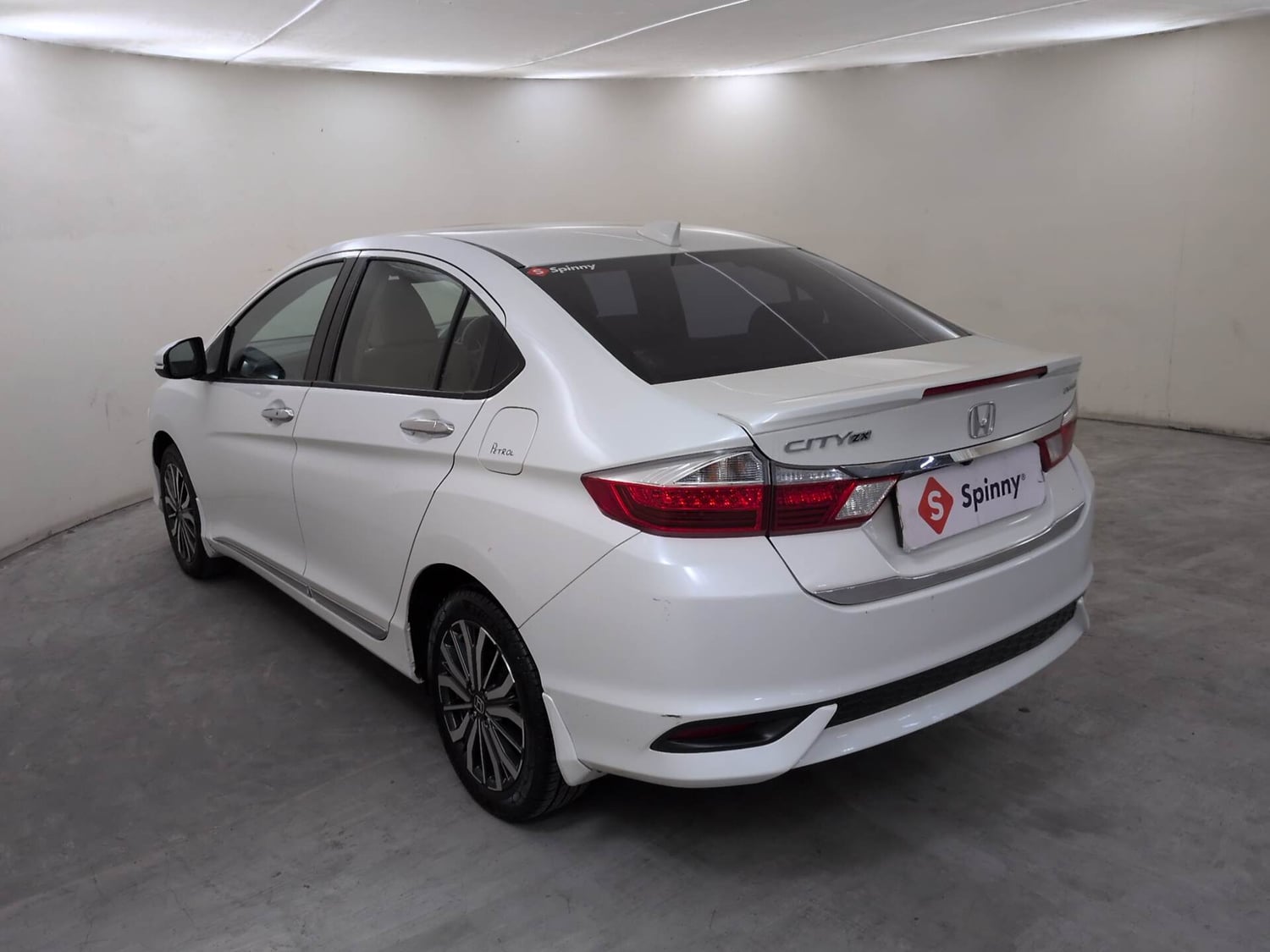Used 2018 Honda City ZX CVT Petrol Petrol Automatic exterior LEFT REAR CORNER VIEW