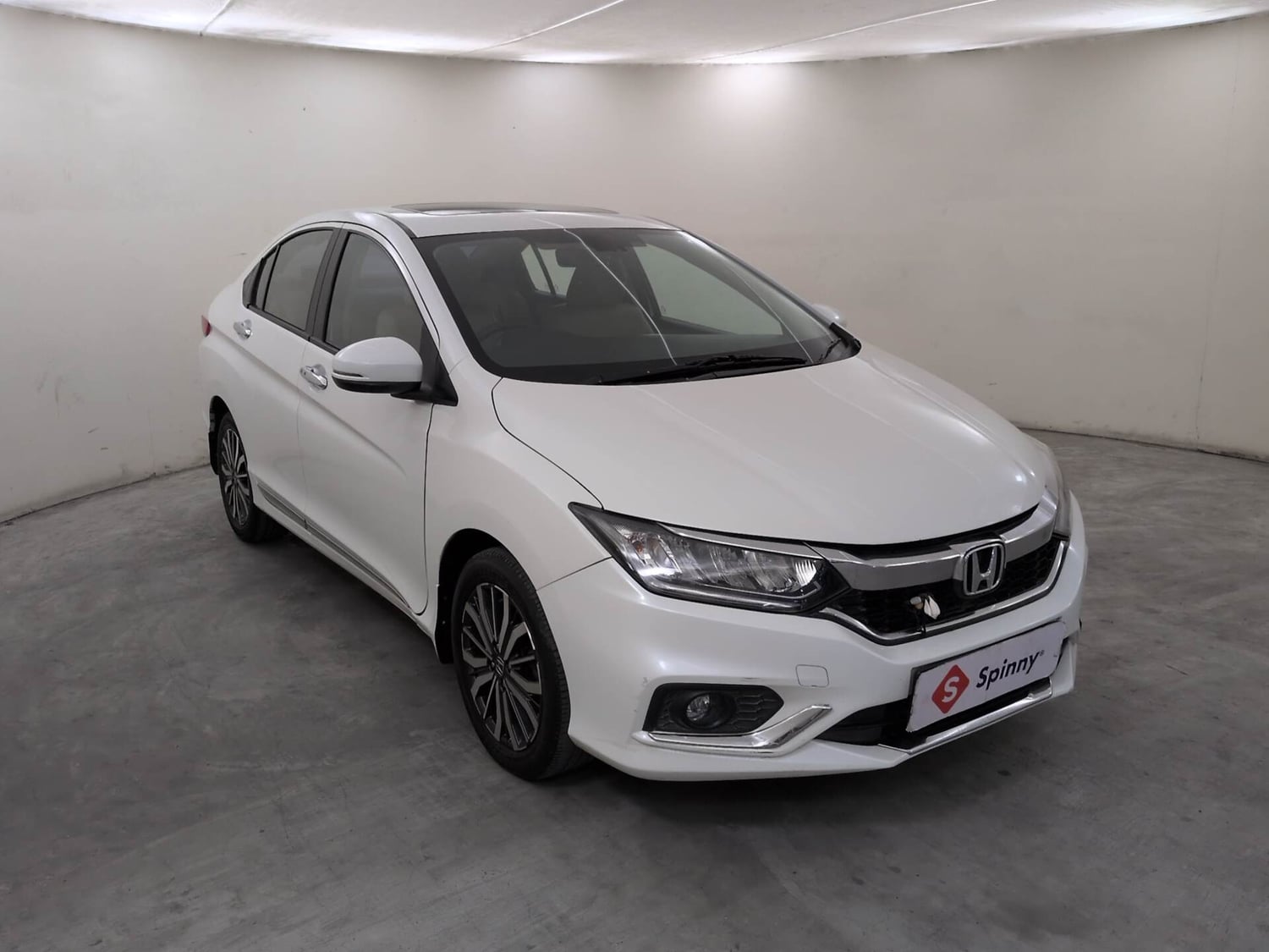 Used 2018 Honda City ZX CVT Petrol Petrol Automatic exterior RIGHT FRONT CORNER VIEW