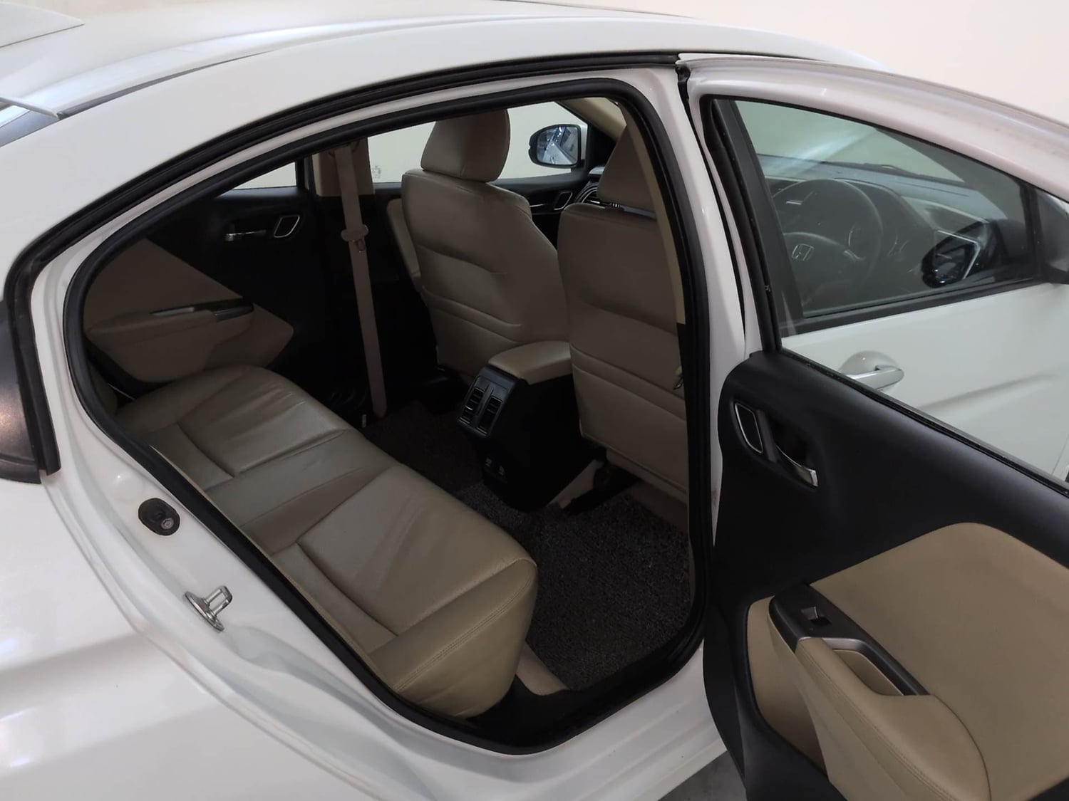Used 2018 Honda City ZX CVT Petrol Petrol Automatic interior RIGHT SIDE REAR DOOR CABIN VIEW