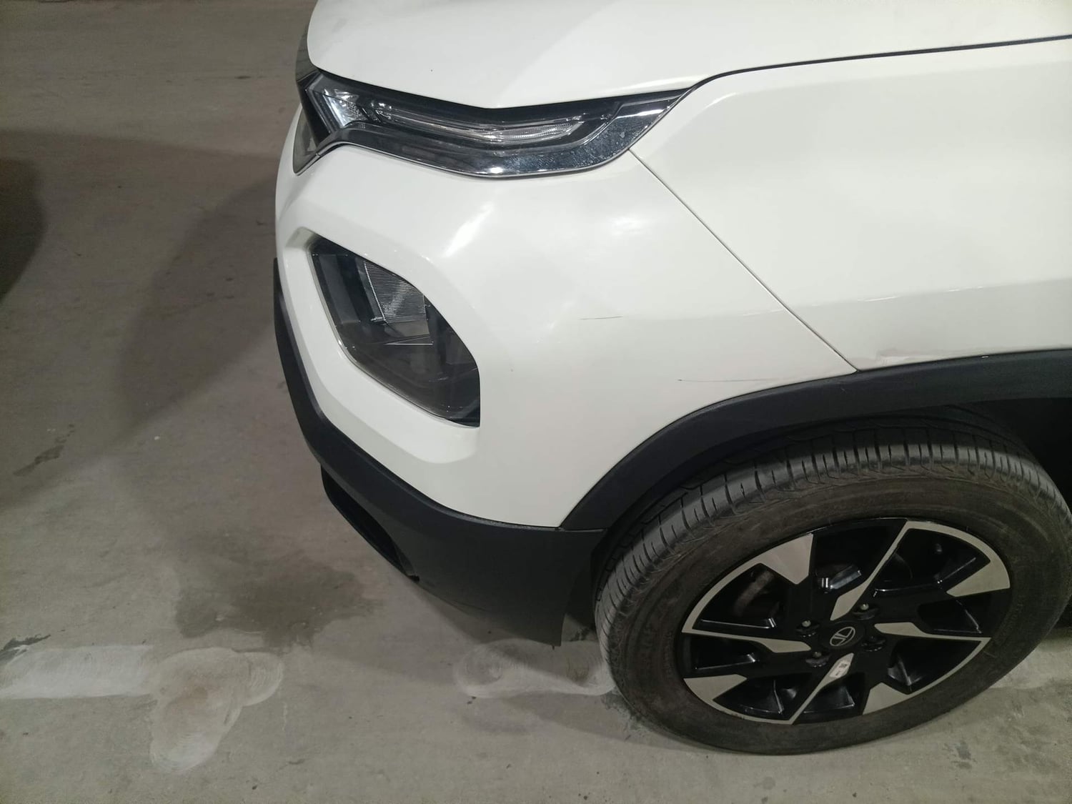 Used 2024 Tata Punch Creative Plus AMT Petrol Automatic dents MINOR SCRATCH