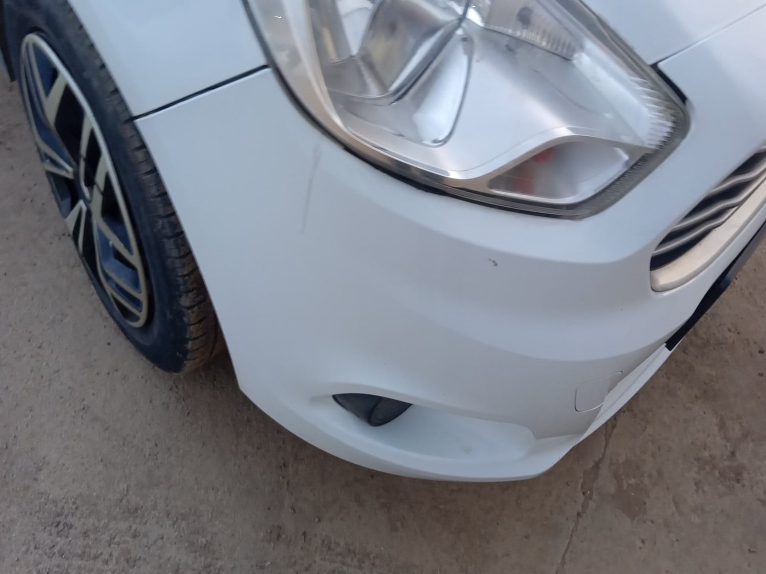 Used 2016 Ford Figo Trend 1.2 Ti-VCT Petrol Manual dents MINOR SCRATCH