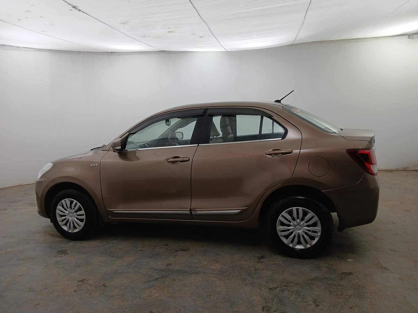 Used 2017 Maruti Suzuki Dzire VXi Petrol Manual exterior LEFT SIDE VIEW